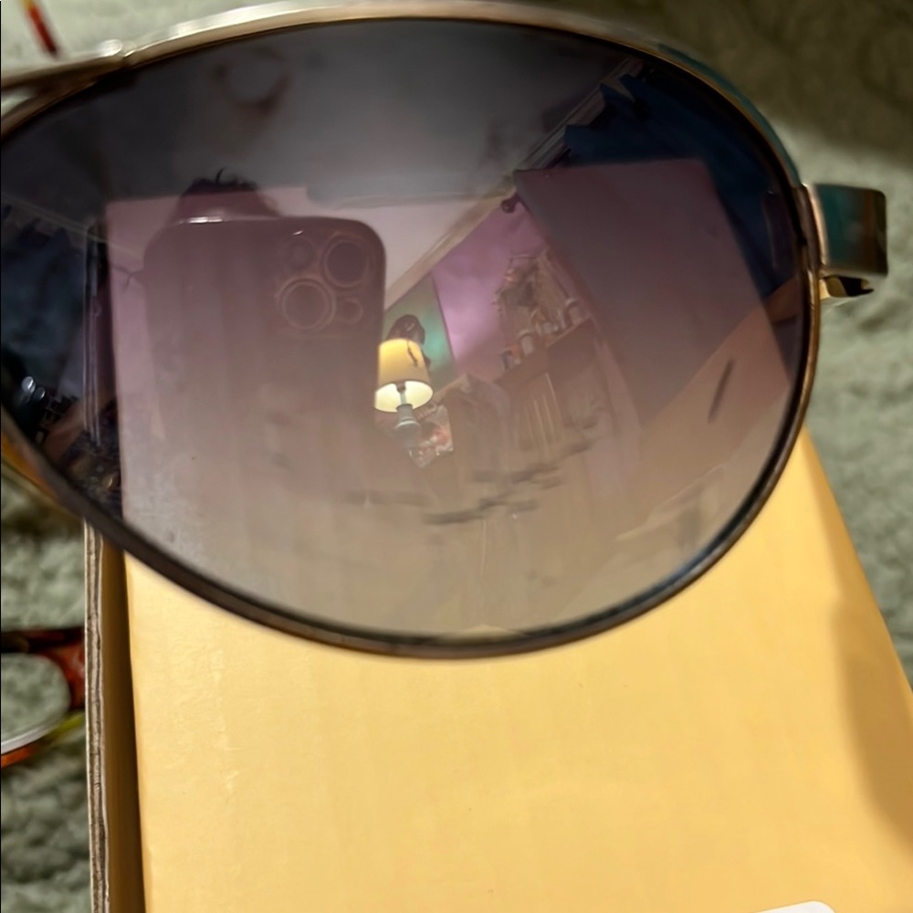 Fossil Metallic Frame Sunglasses - Picture 4 of 11